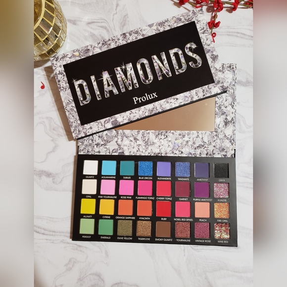 Prolux Diamonds 32 Color Eyeshadow Palette - Picture 1 of 4